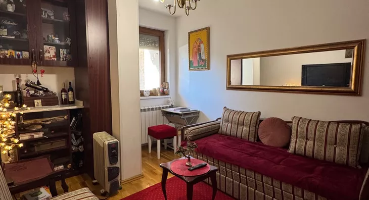 Petoiposoban stan | 4zida