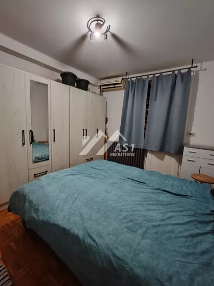 Pariske komune | 4zida.rs