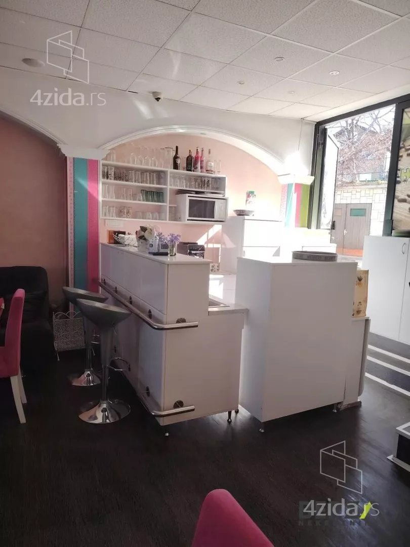 Poslovni prostor | 4zida