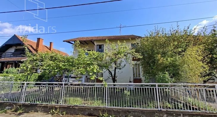 Kuća | 4zida