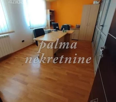 Poslovna zgrada | 4zida