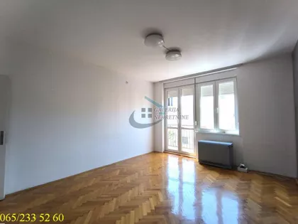Cara Dušana | 4zida.rs