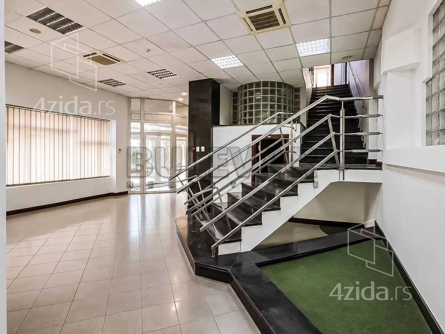 Lokal | 4zida