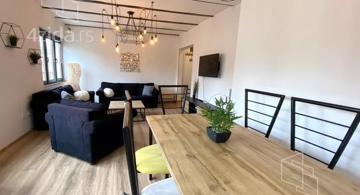 Petosoban stan | 4zida