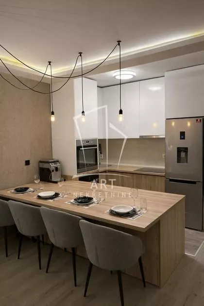 Miklošićeva | 4zida.rs