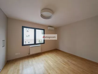 Crveno Barjače | 4zida.rs