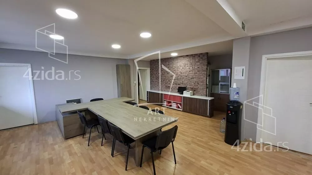 Poslovni prostor | 4zida