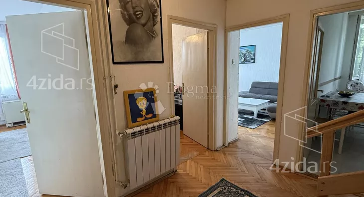 Šestosoban stan | 4zida