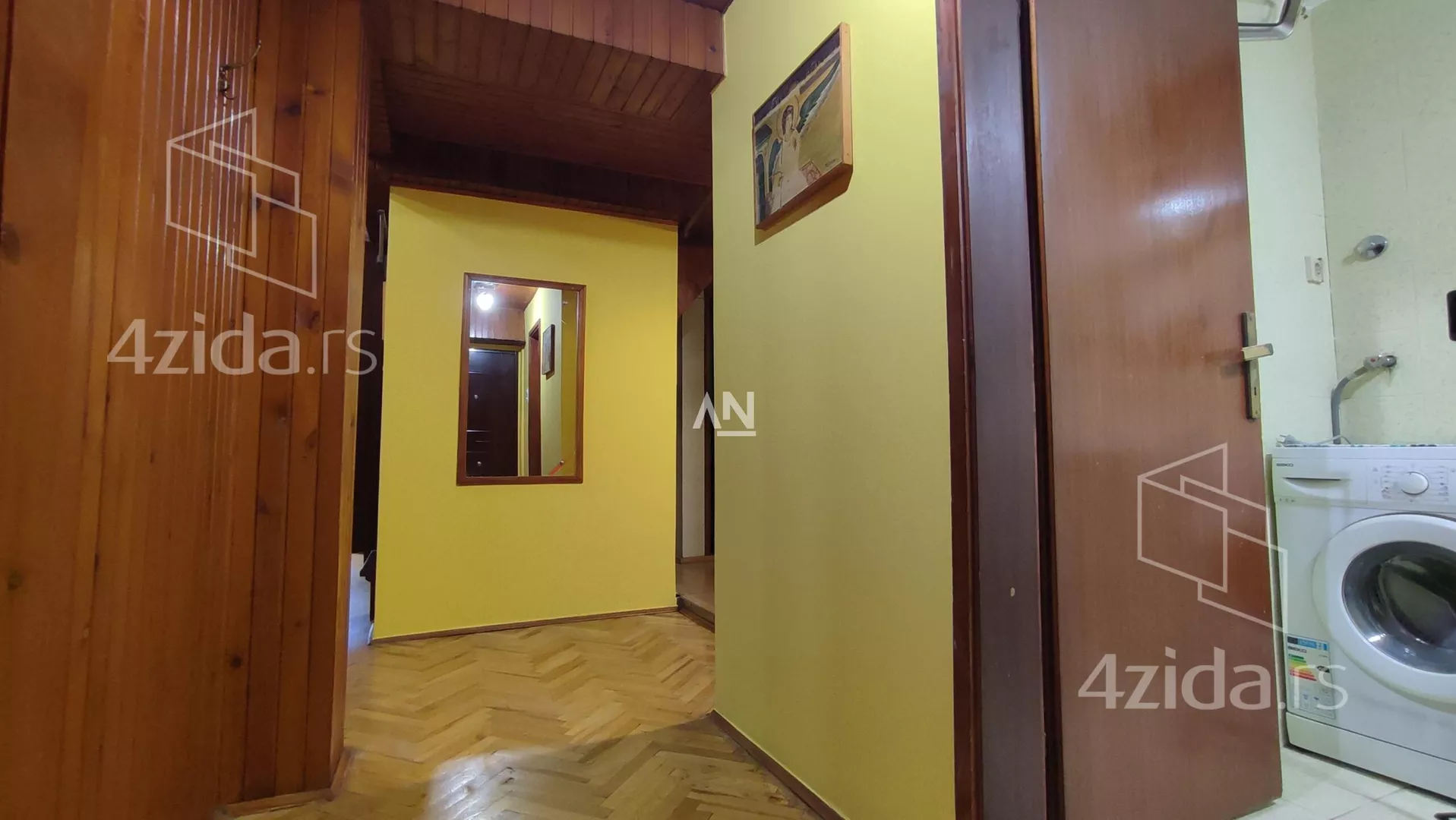 Petosoban stan | 4zida