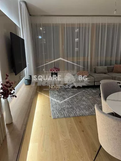 Tadije Sondermajera | 4zida.rs