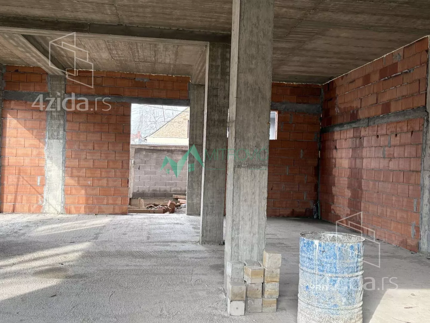 Poslovni prostor | 4zida