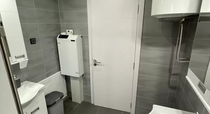 Poslovna zgrada | 4zida