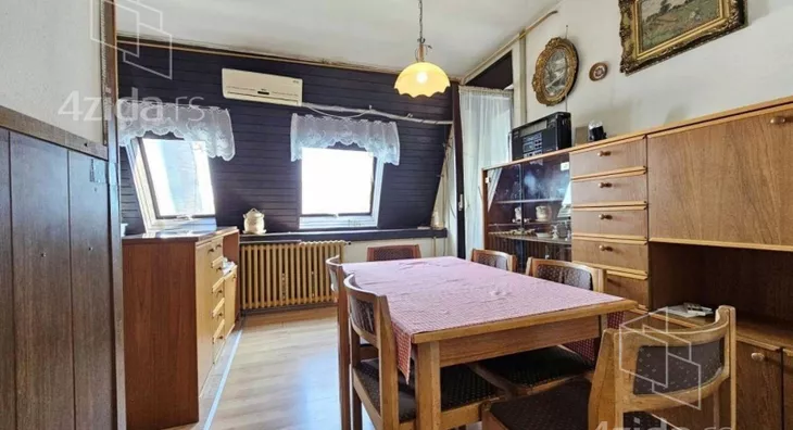 Troiposoban stan | 4zida