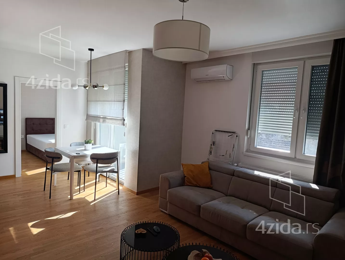 Jednoiposoban stan | 4zida