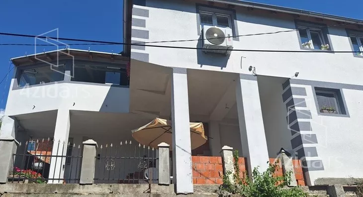 3-etažna kuća | 4zida