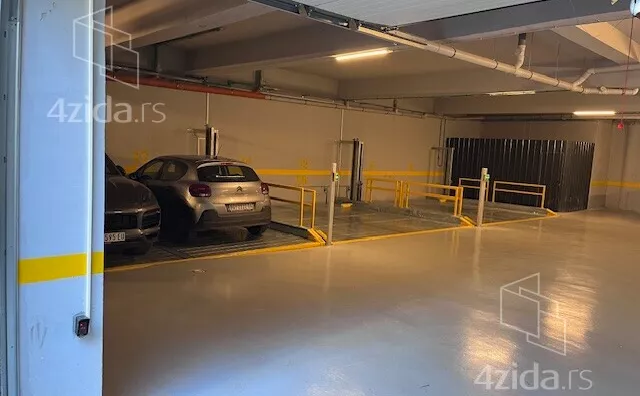 Parking | 4zida
