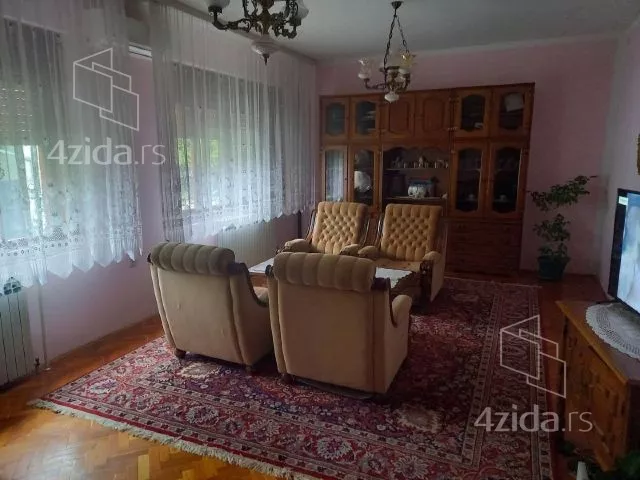 3-etažna kuća | 4zida