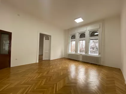 Trg Marije Trandafil | 4zida.rs