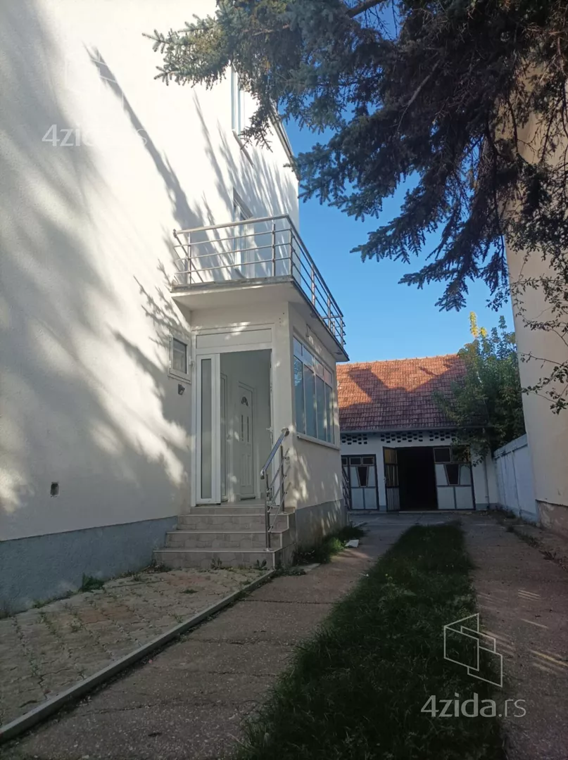 3-etažna kuća | 4zida
