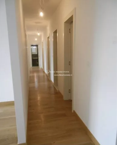 Tadije Sondermajera | 4zida.rs