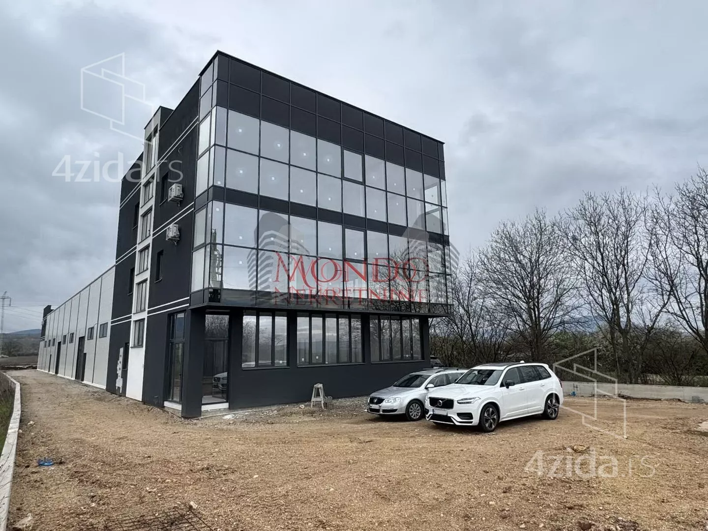 Poslovni prostor | 4zida