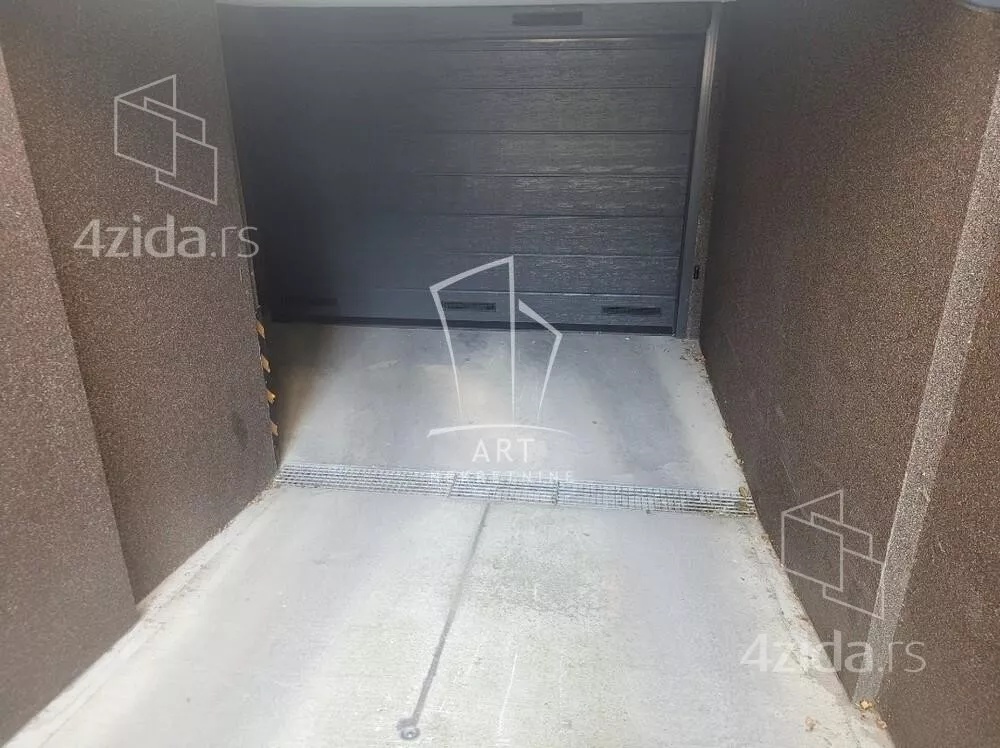 Garaža | 4zida