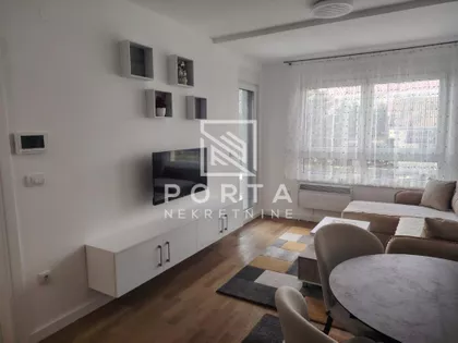 Vojvođanska | 4zida.rs