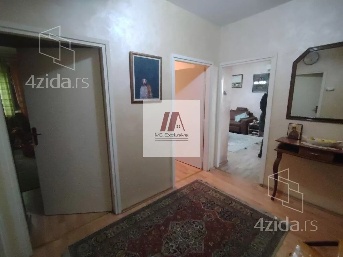 Petosoban stan | 4zida