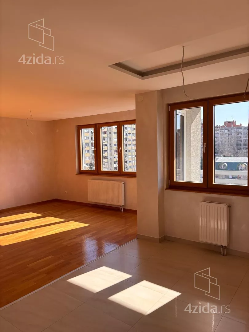 Petosoban stan | 4zida