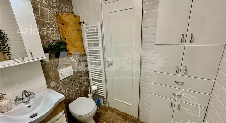 Petosoban stan | 4zida