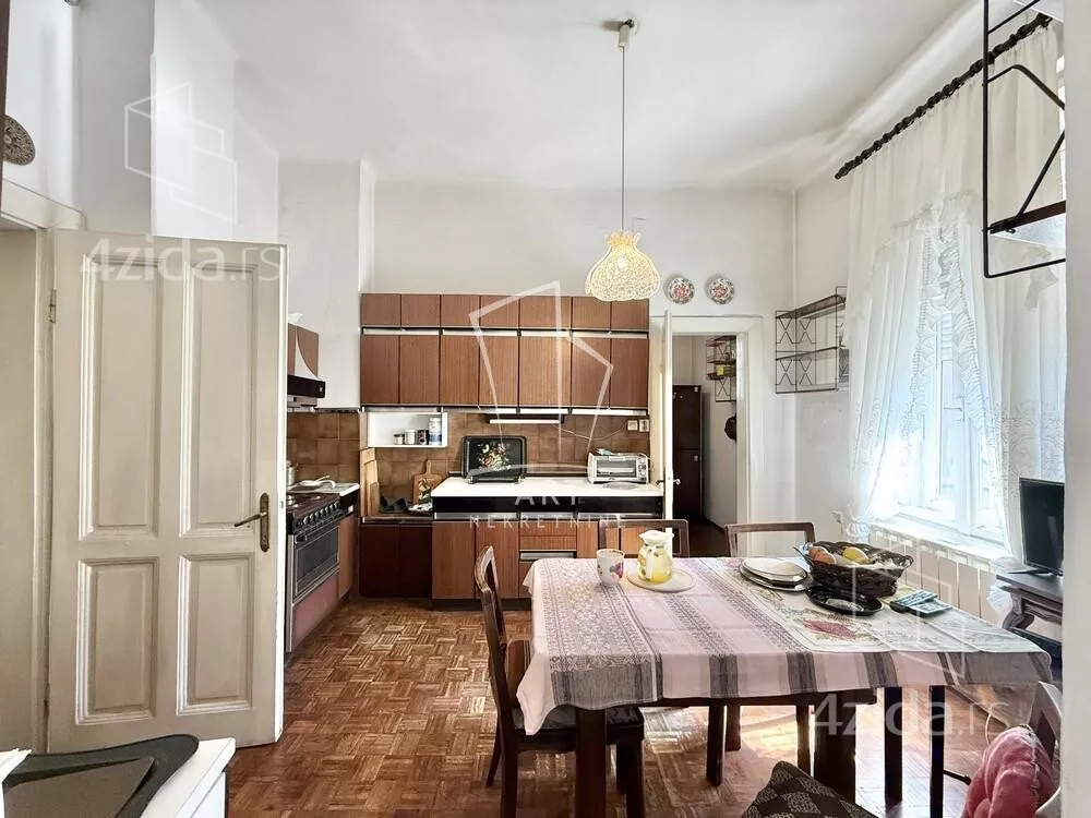 Četvoroiposoban stan | 4zida