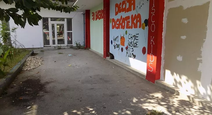 Lokal | 4zida