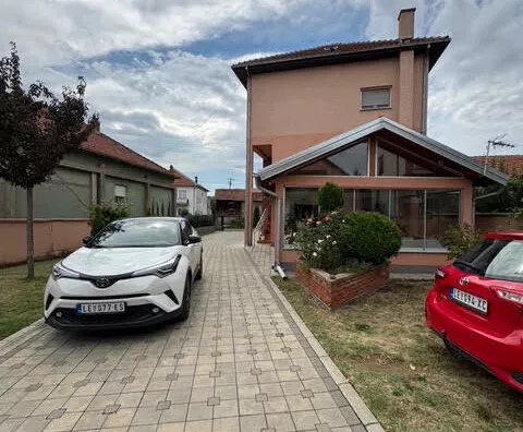 3-etažna kuća | 4zida