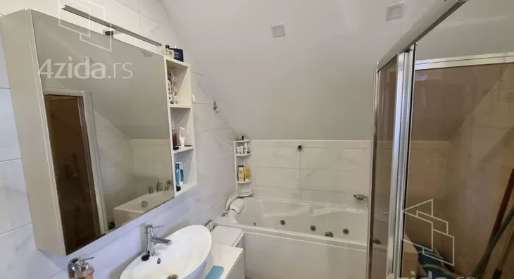 Turistički objekat | 4zida