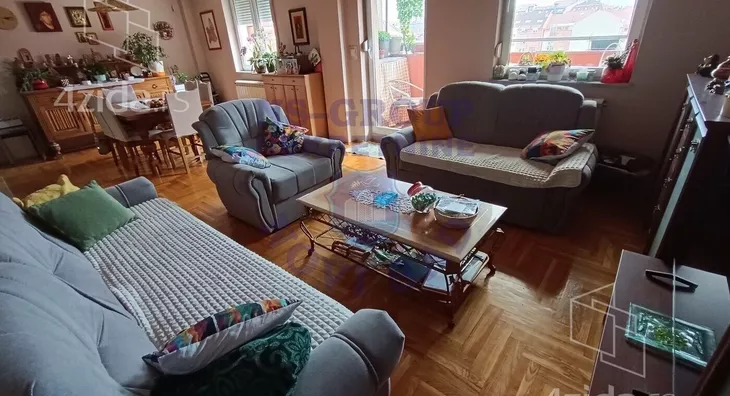 Petosoban stan | 4zida