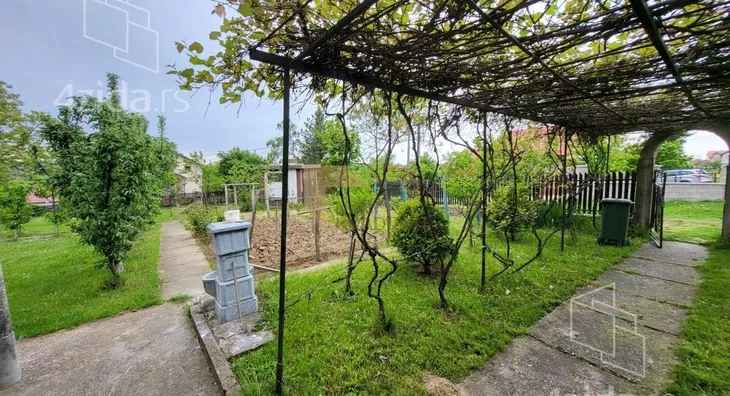 Plac | 4zida