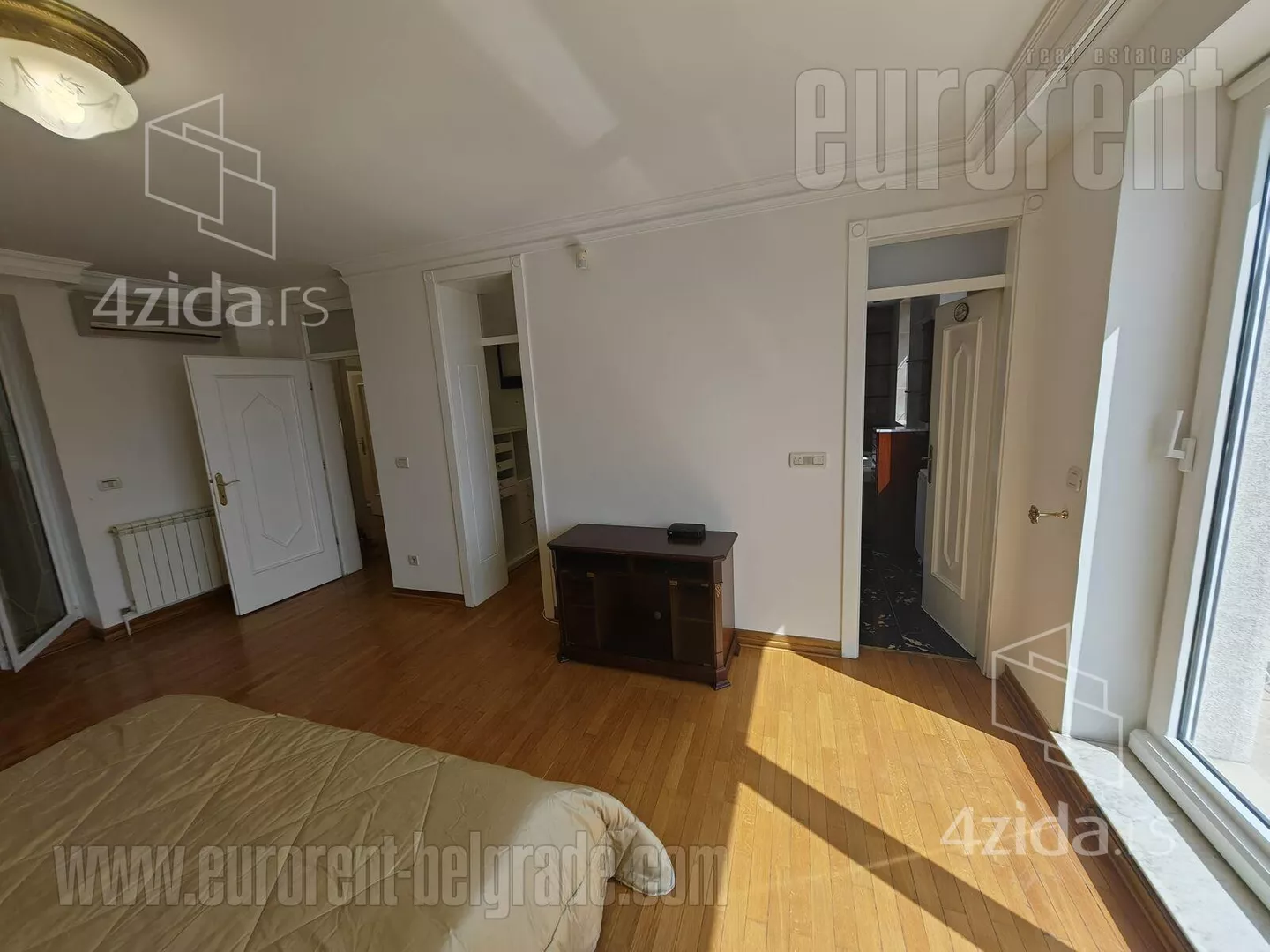 Petosoban stan | 4zida