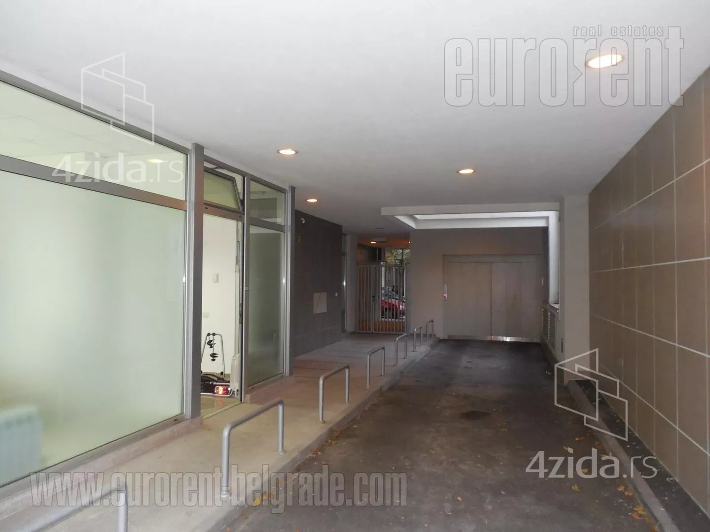 Poslovni prostor | 4zida