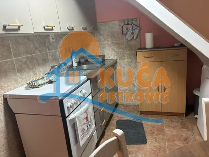 Trg Pavla Stojkovića | 4zida.rs