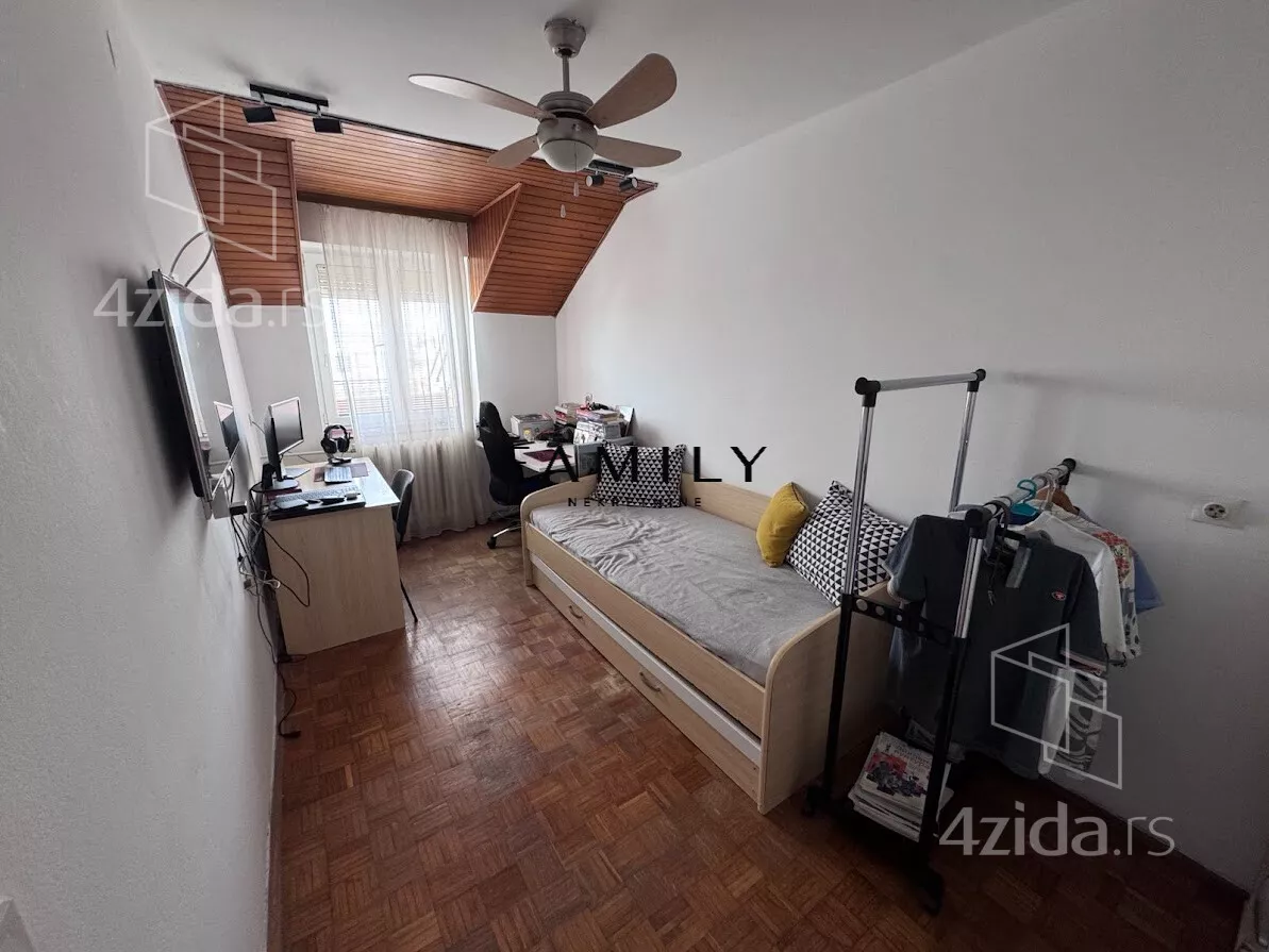 Troiposoban stan | 4zida