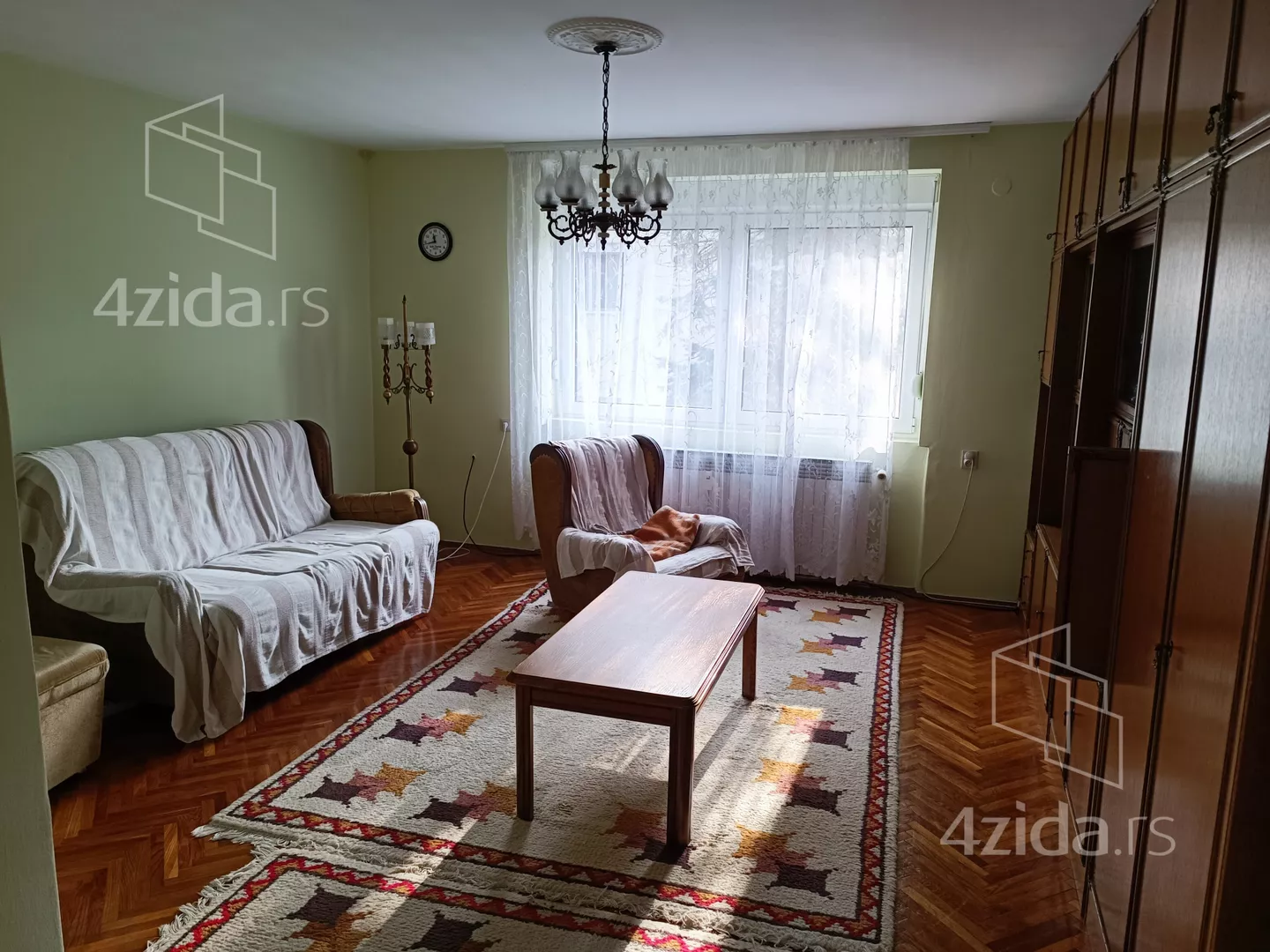 Troiposoban stan | 4zida