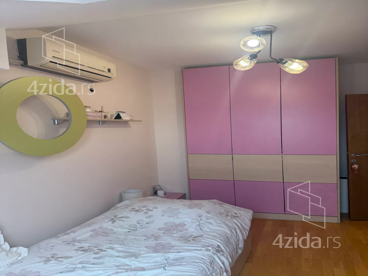 Četvoroiposoban stan | 4zida