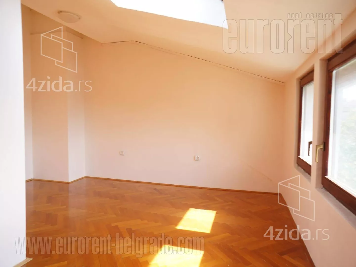 Petosoban stan | 4zida