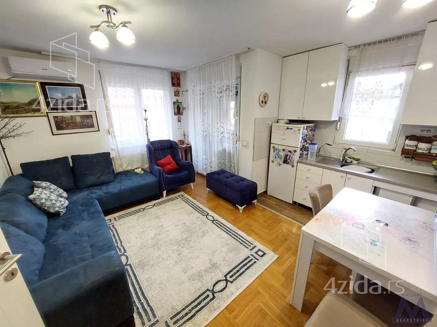 Dvoiposoban stan | 4zida