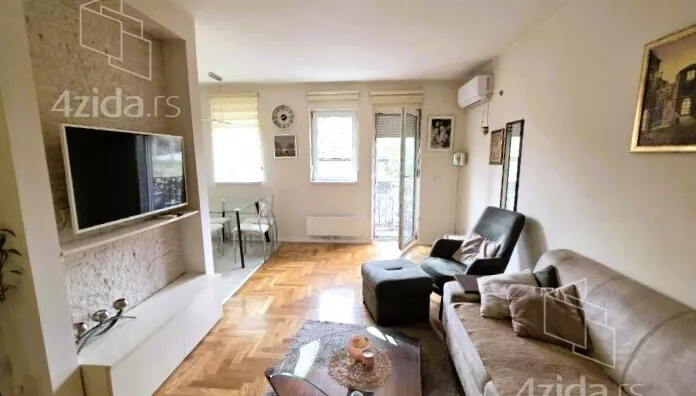 Dvosoban stan za izdavanje, Matice Srpske, 450€, 46m² - stampaj