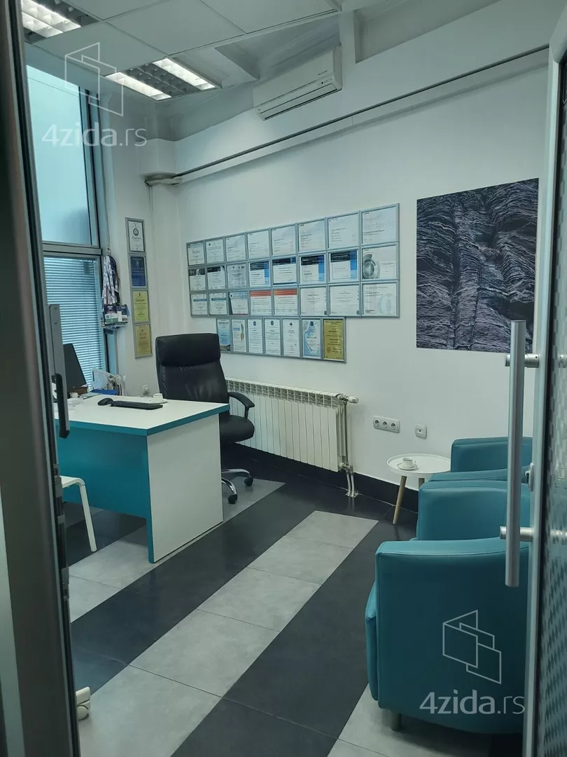 Poslovni prostor | 4zida