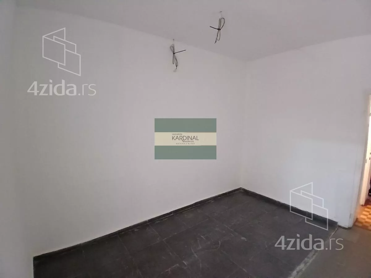 Lokal | 4zida