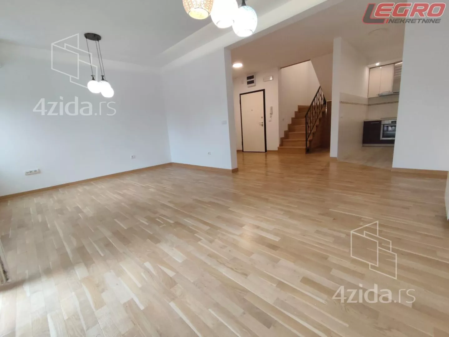 Petosoban stan | 4zida