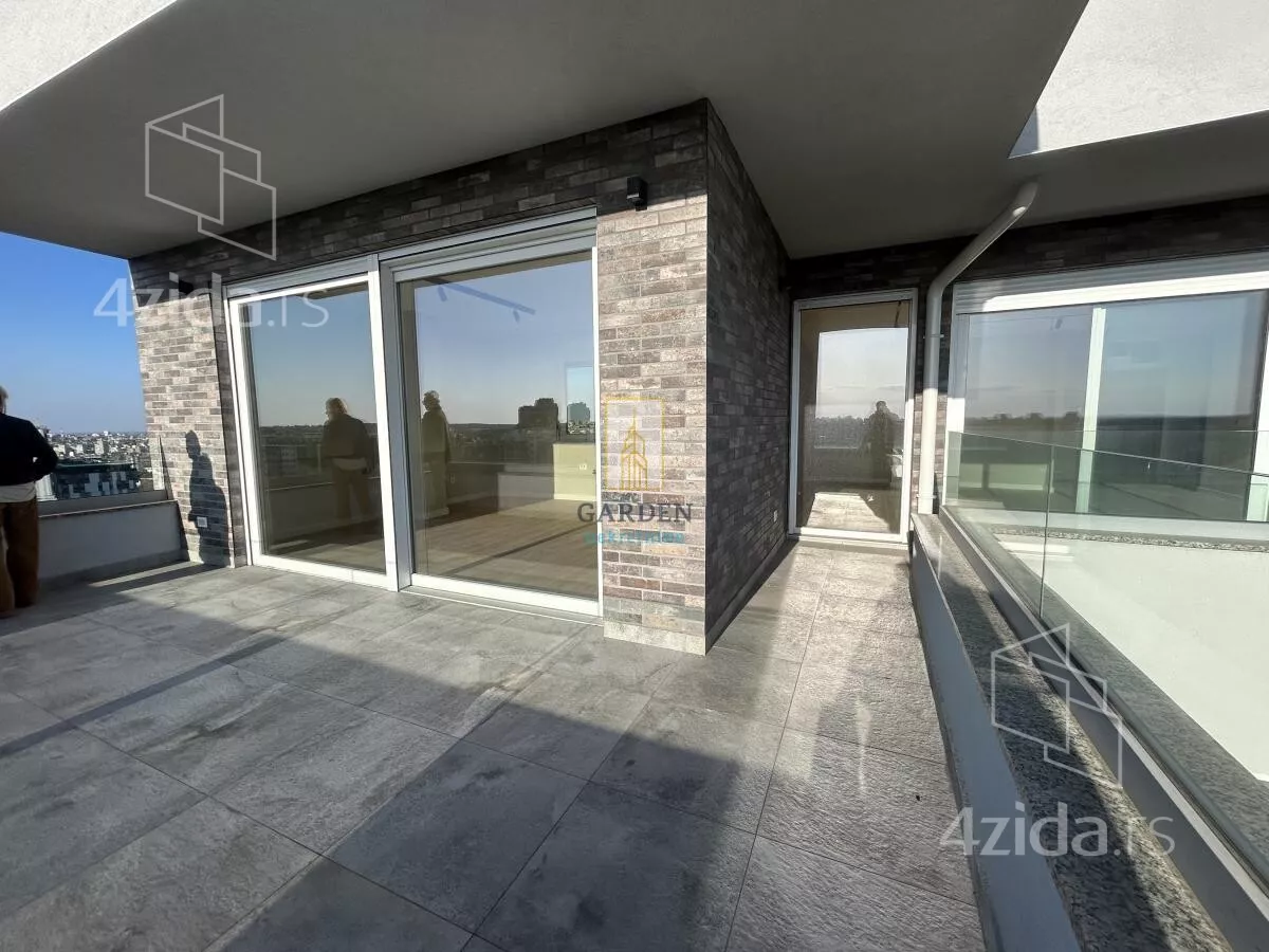 Petosoban stan | 4zida