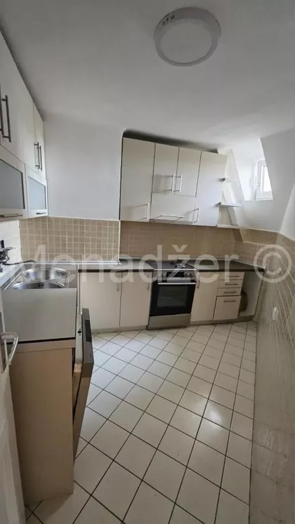 Avijatičarski trg | 4zida.rs